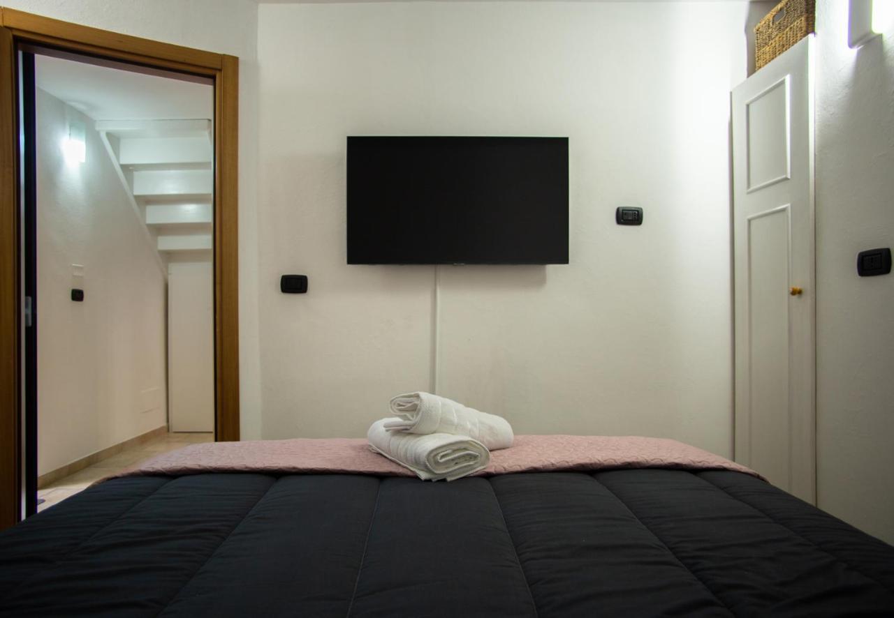 Casa Colombo - The Fab Stay Brindisi Exterior foto