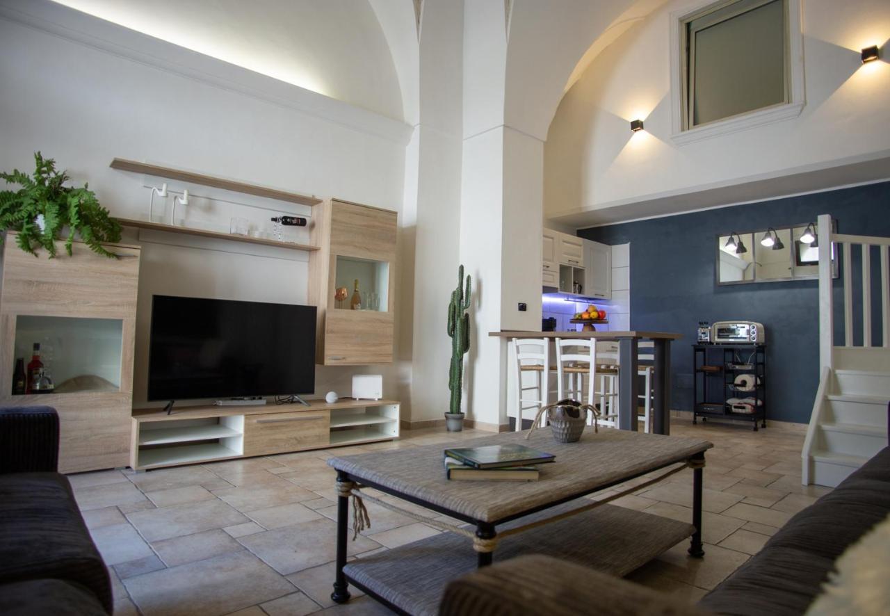 Casa Colombo - The Fab Stay Brindisi Exterior foto
